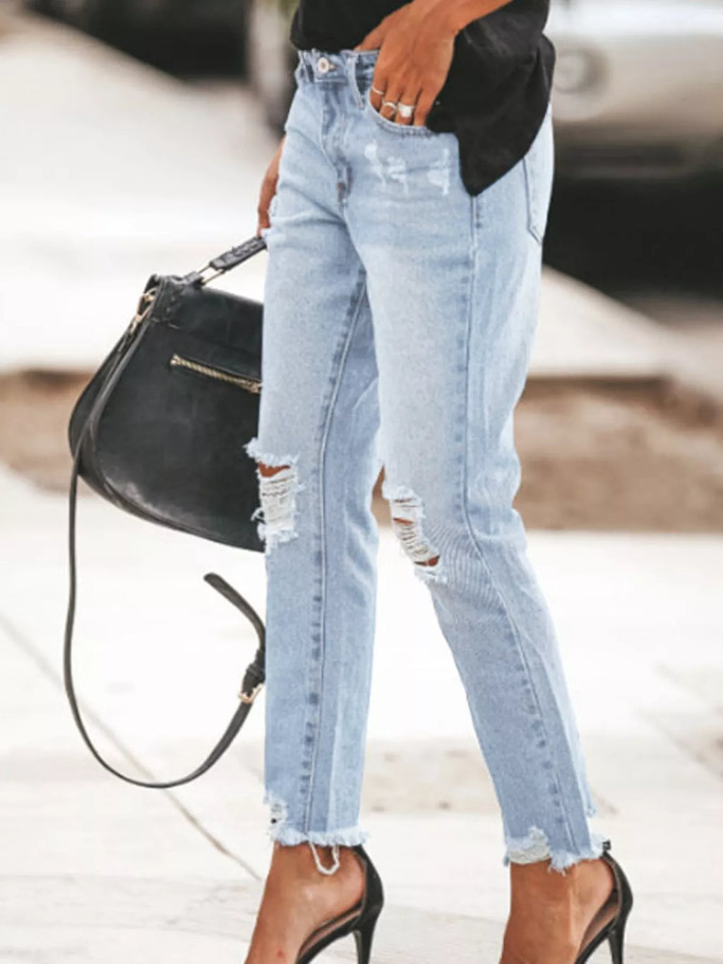 Distressed Wash Ankle Jeans from Armoire Gemzis