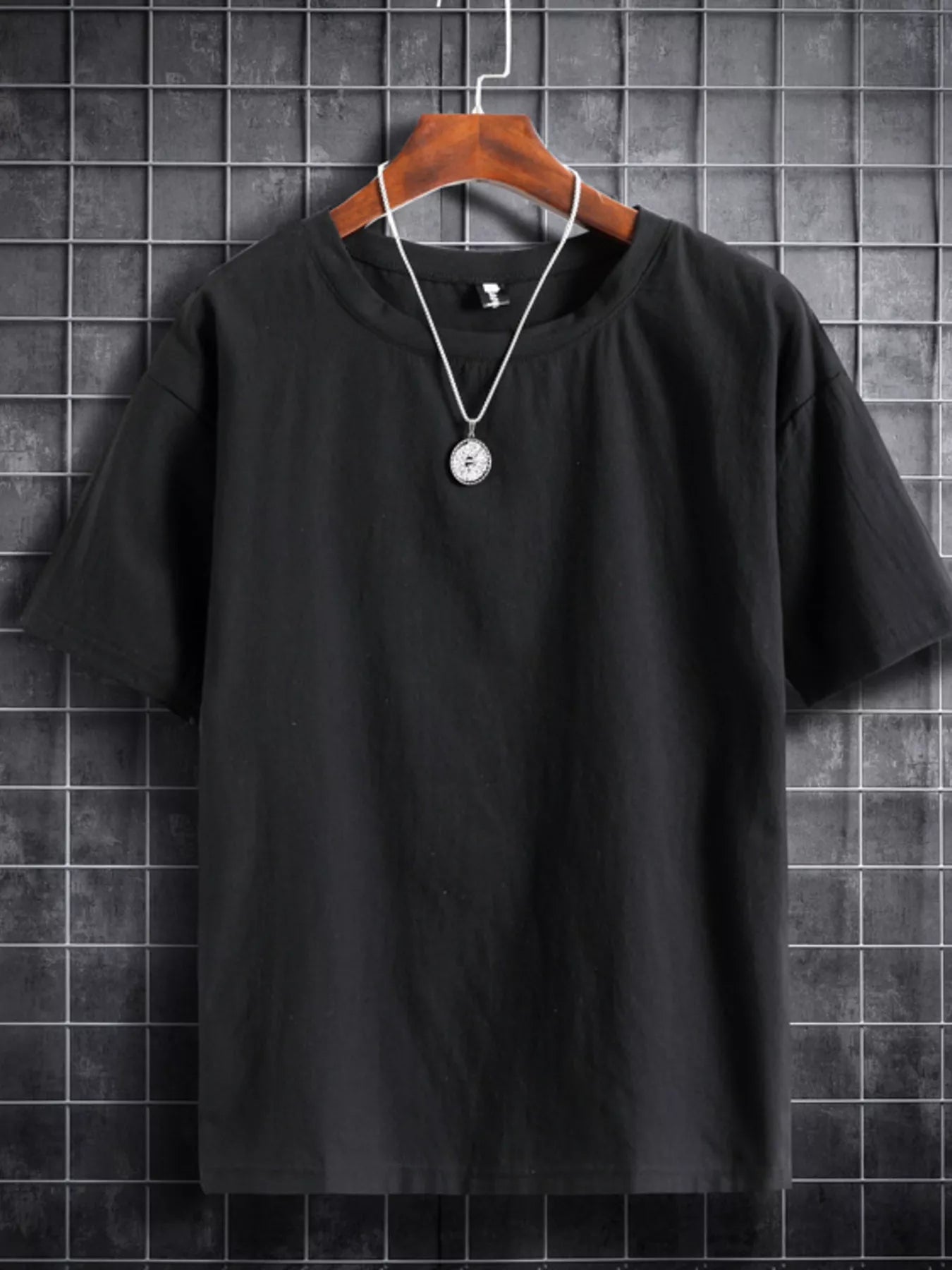 Men's Plus Size Solid Color Short Sleeve T-Shirt from Armoire Gemzis