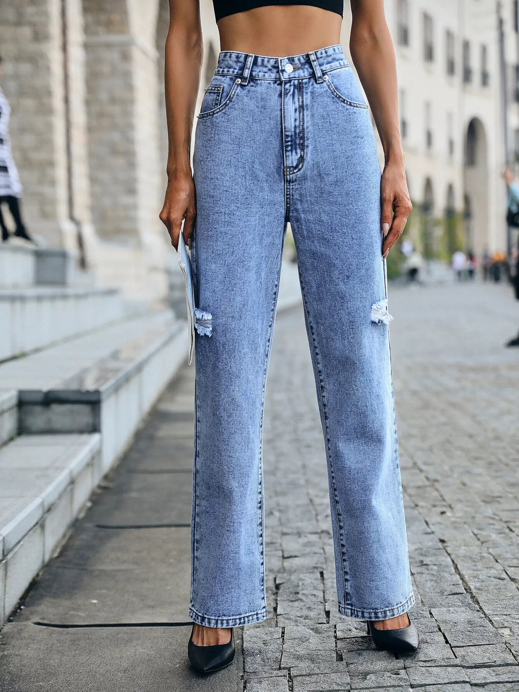 Distressed High Waist Jeans from Armoire Gemzis