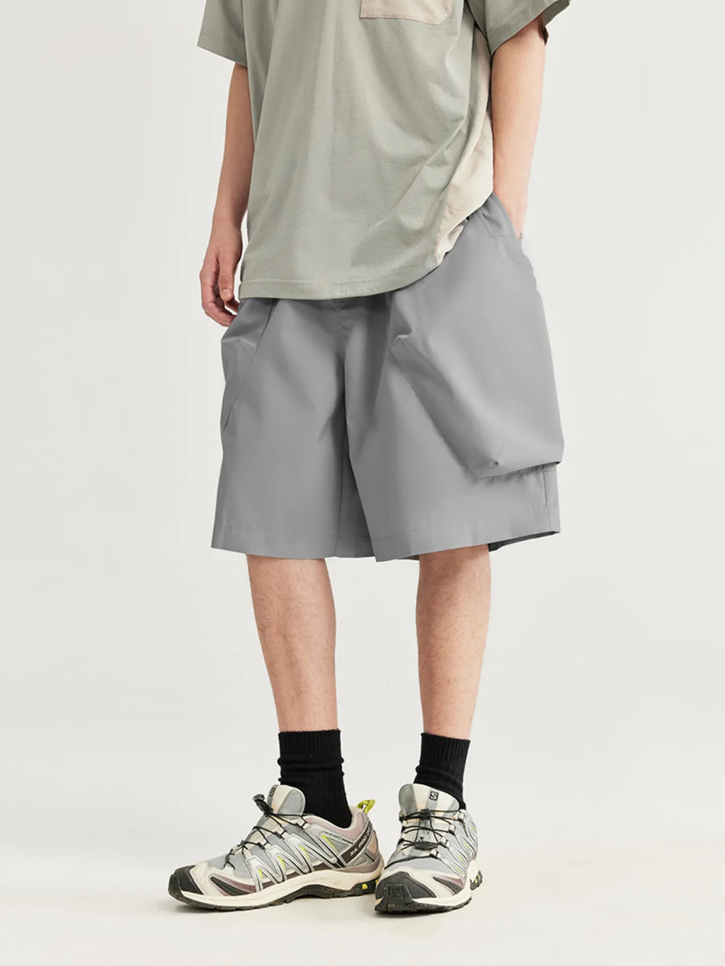 Men's Loose Fit Cargo Shorts from Armoire Gemzis
